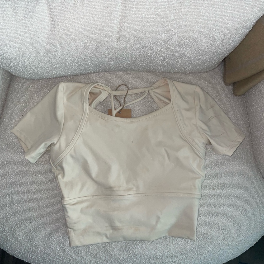 Berlook Activewear Tie Up Crop Top